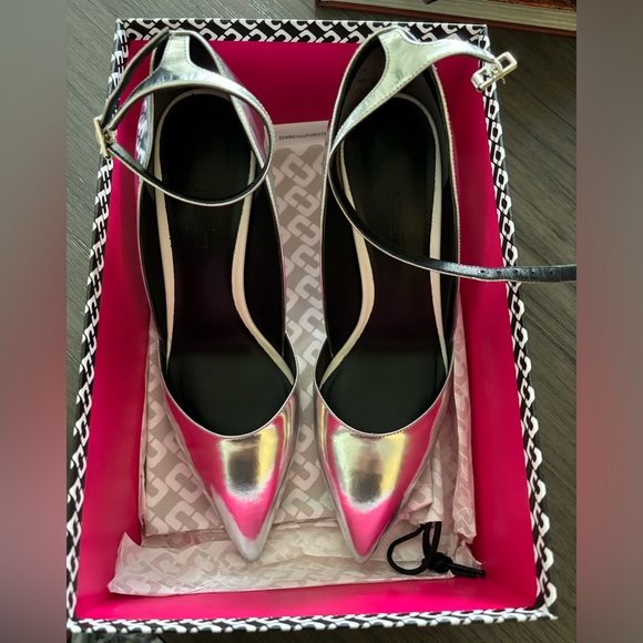 Silver pumps - Picture 4 of 10